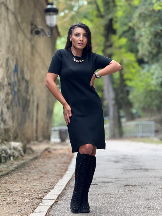 Rochie tricotata cu detaliu lantisor [4]