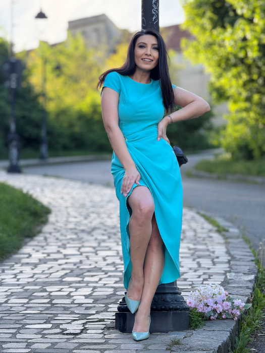 Rochie turcoaz cu detaliu auriu [3]