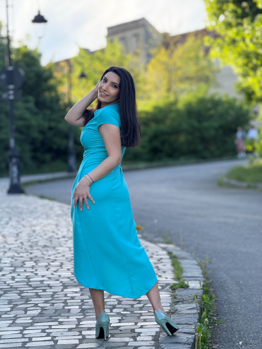 Rochie turcoaz cu detaliu auriu [9]
