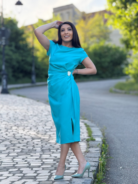 Rochie turcoaz cu detaliu auriu in talie [4]