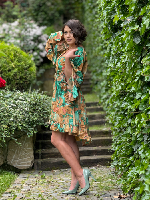 Rochie vaporoasa cu imprimeu tropical [3]