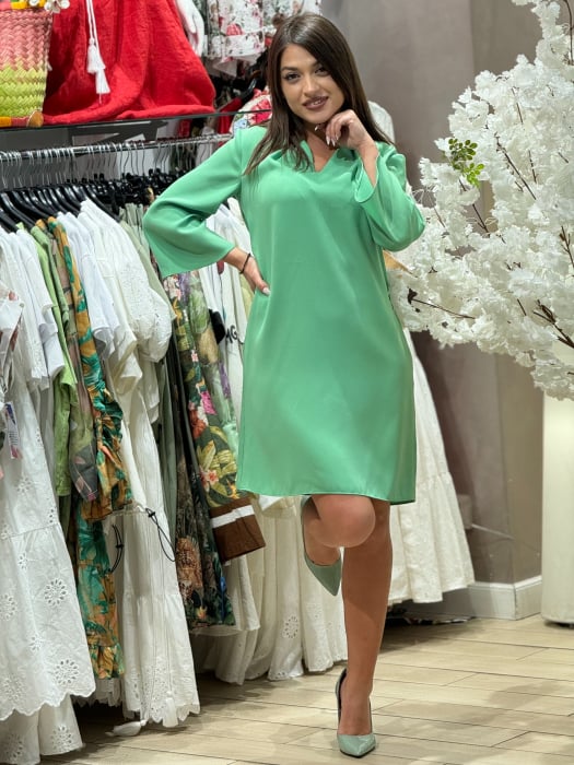 Rochie verde cu decolteu [2]