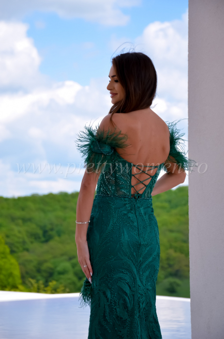 Rochie verde  din dantela cu pene si snur la spate [5]