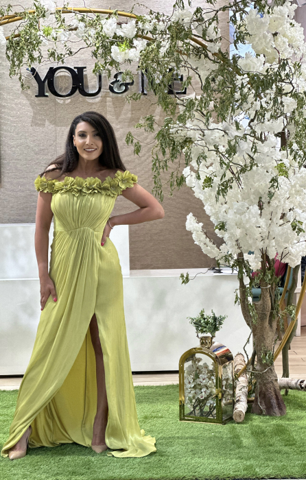 Rochie verde fistic cu flori pe umar [2]