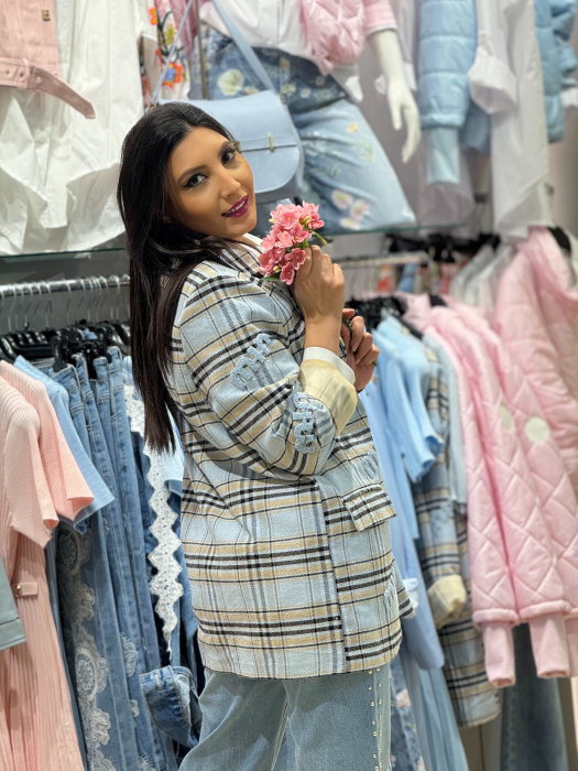 Sacou cu imprimeu in carouri si aplicatii decorative [5]