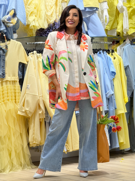 Sacou cu print exotic cu revere si indidere cu nasture [5]