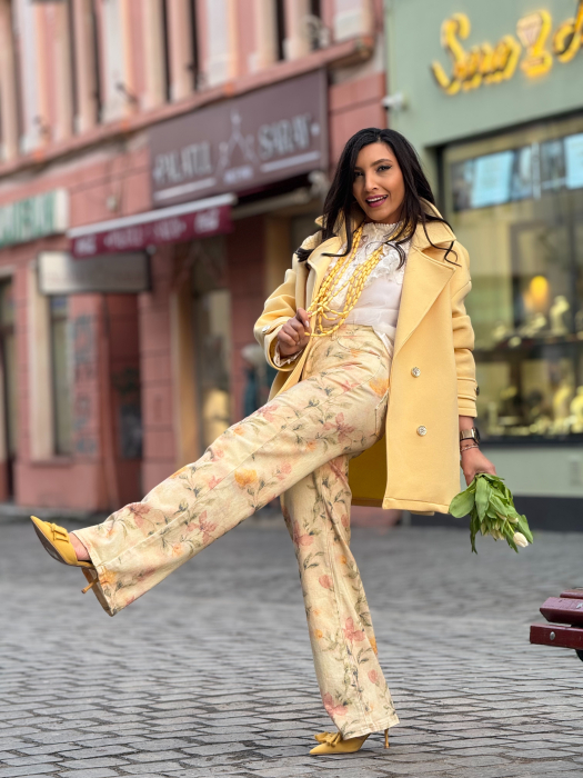 Sacou damă cu croială lejeră, guler tip rever și închidere dublă cu nasturi decorativi [5]