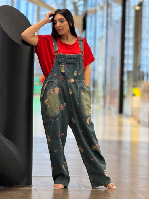 Salopeta din jeans cu floricele aplicate [6]