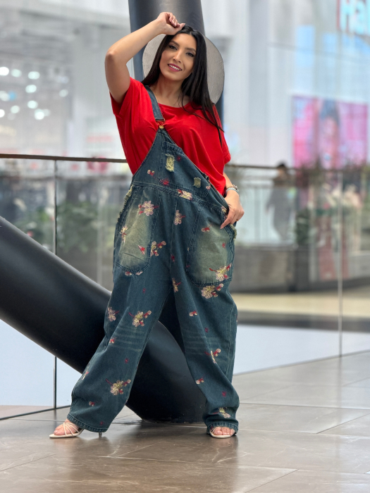 Salopeta din jeans cu floricele aplicate [5]