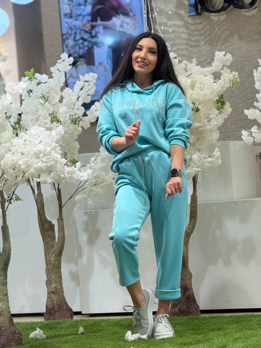 Trening turcoaz cu strasuri [2]