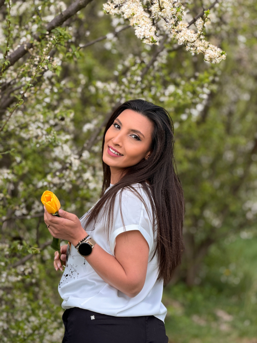 Tricou alb cu imprimeu fluture [4]