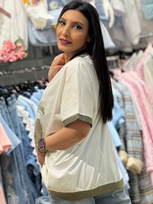 Tricou cu imprimeu floral cu aplicatie textila 3D [4]