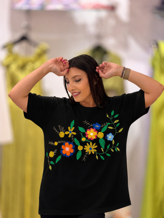 Tricou oversized cu broderie florala [2]