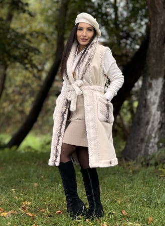 Vesta din blana cu buzunare supradimensionate [6]