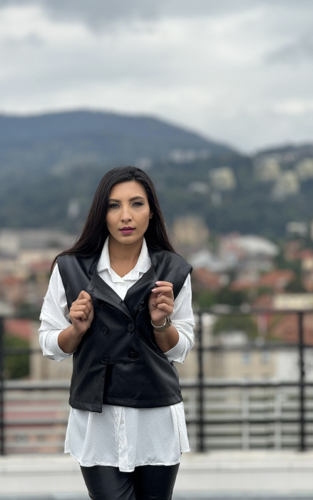Vesta din piele ecologica cu doi randuri de nasturi [5]