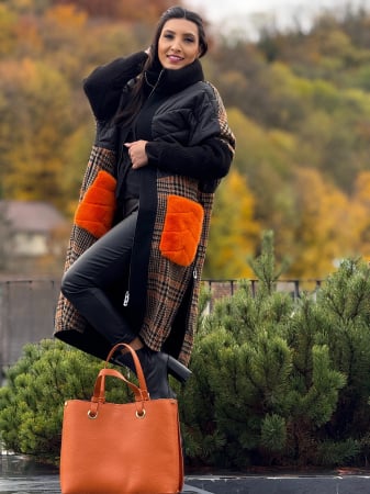 Geci si jachete - Haina din alpaca cu buzunare supradimensionate din blana naturala