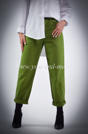Pantaloni verzi cu buzunare mari si curea [1]