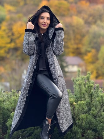 Geci si jachete - Haina din astrahan cu 2 fete