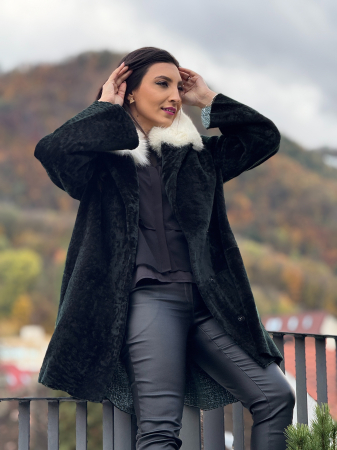 Haina din astrahan  cu blana naturala alba [6]