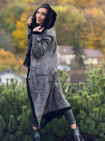 Haina din astrahan cu 2 fete [2]