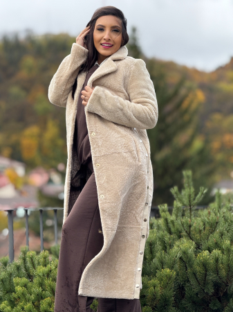 Haina bej din astrahan cu capse pe lateral [5]