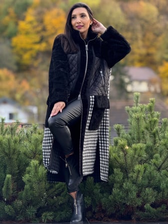 Geci si jachete - Haina din alpaca cu astrahan in patratele