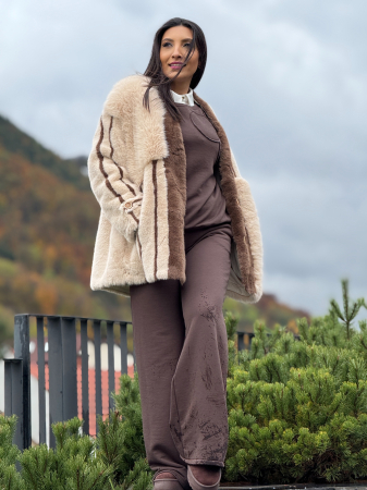 Blanita bej cu dunga maro [4]