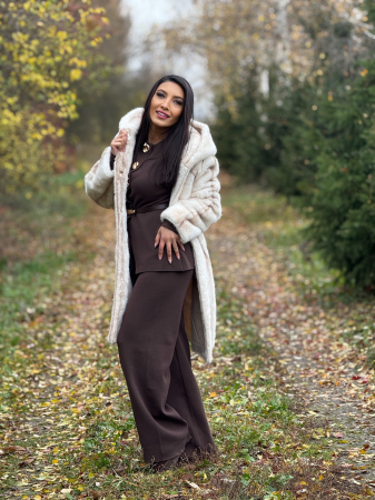 Blanita bej lunga cu gluga [2]