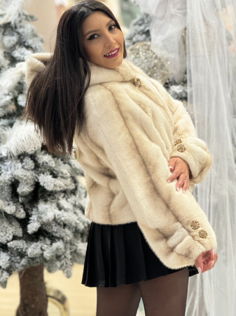 Blanita cu nasture decorativ [4]