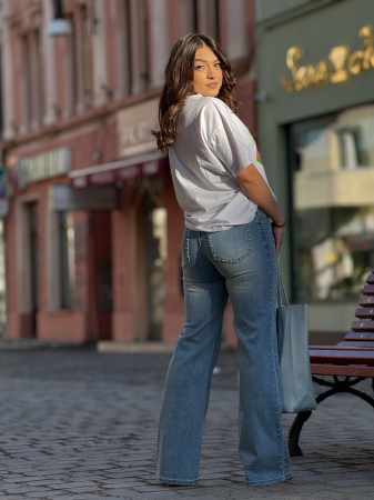 Blugi cu talie inalta si detalii metalice [2]