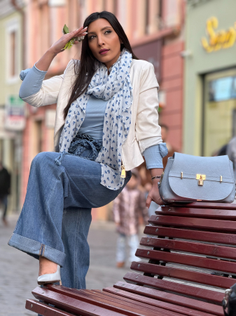 Blugi evazati cu cordon impletit si manseta intoarsa [2]