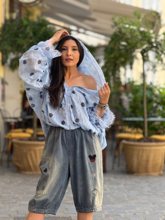 Blugi scurti din denim cu broderii decorative [3]