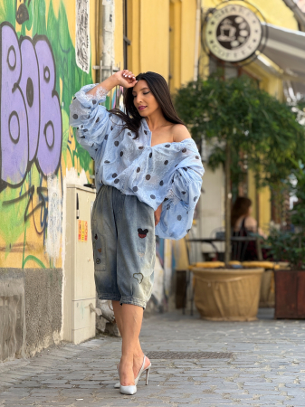 Imbracaminte de dama - Blugi scurti din denim cu broderii decorative