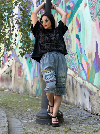 Blugi scurti din denim cu imprimeu Mickey Mouse colorat [5]