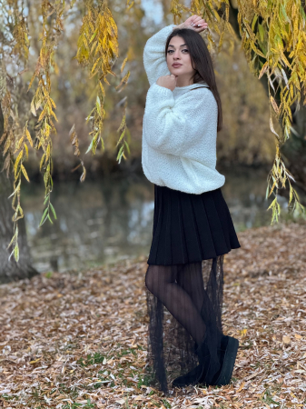 Bluza alba buclata [2]