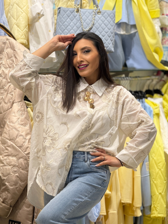 Bluza alba cu broderie maro [3]