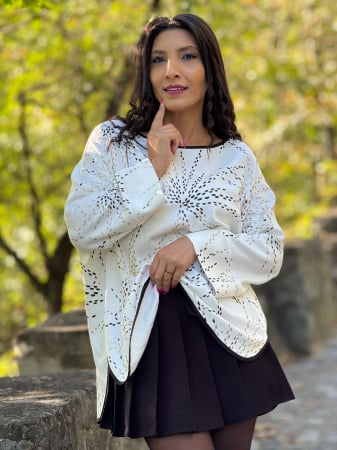 Imbracaminte de dama - Bluza alba cu detaliu pe spate