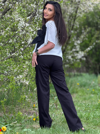 Bluza alba cu floare neagra [8]