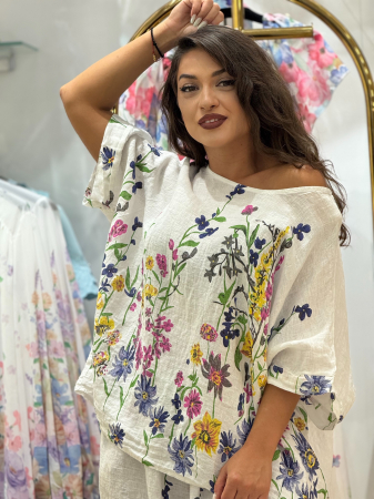 Noutati - Bluza alba din in cu imprimeu floricele