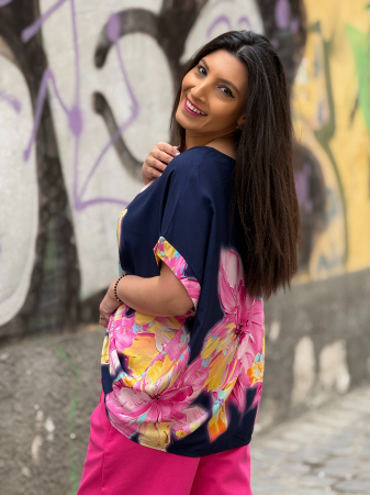 Bluza albastra cu imprimeu floare [5]