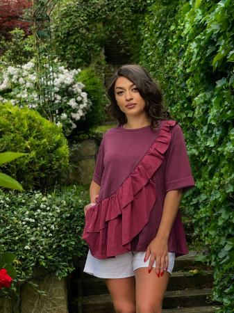 Noutati - Bluza bordo cu volan elegant si maneca lunga