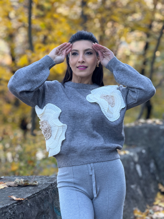Bluze si camasi - Bluza cu 2 flori