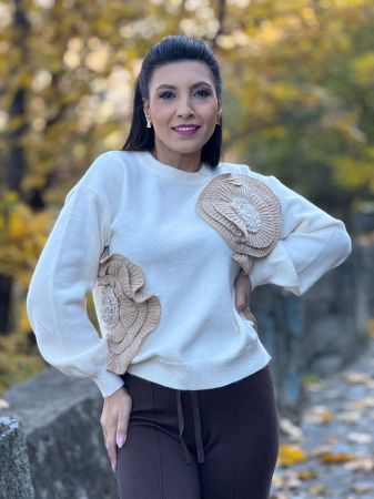 Bluze si camasi - Bluza cu 2 flori