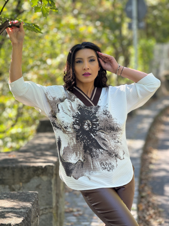 Bluza cu anchior si detaliu floare [3]