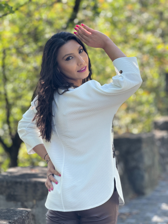 Bluza cu anchior si detaliu floare [4]