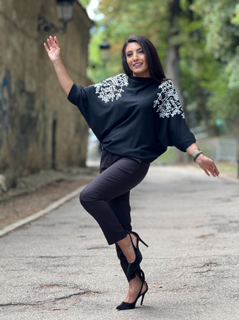 COLECTIA DE TOAMNA - Bluza cu broderie florala