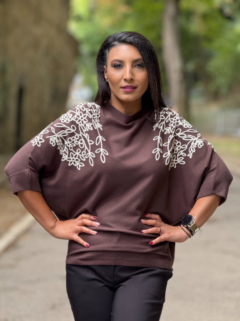 COLECTIA DE TOAMNA - Bluza cu broderie florala