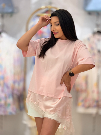 Bluza cu dantela aplicata in partea de jos [1]