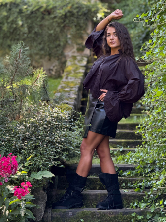 Bluza cu dantela florala si decolteu in V [3]