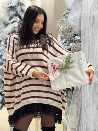 Imbracaminte de dama - Bluza cu dungi bordo so dantela